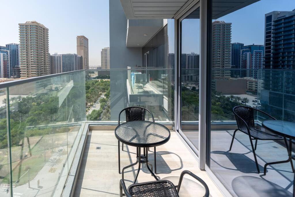 Bloom Heights: Pool, Gym & Wi-fi - Jvc - Apartment Dubai